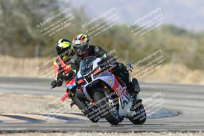 media/Dec-01-2025-Moto Forza (Mon) [[2daa91e15f]]/2-Intermediate Group/Session 3 (Turn 3)/